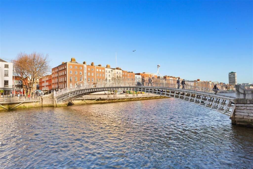 Delightful City Centre Apartment With Balcony Dublin Exterior photo